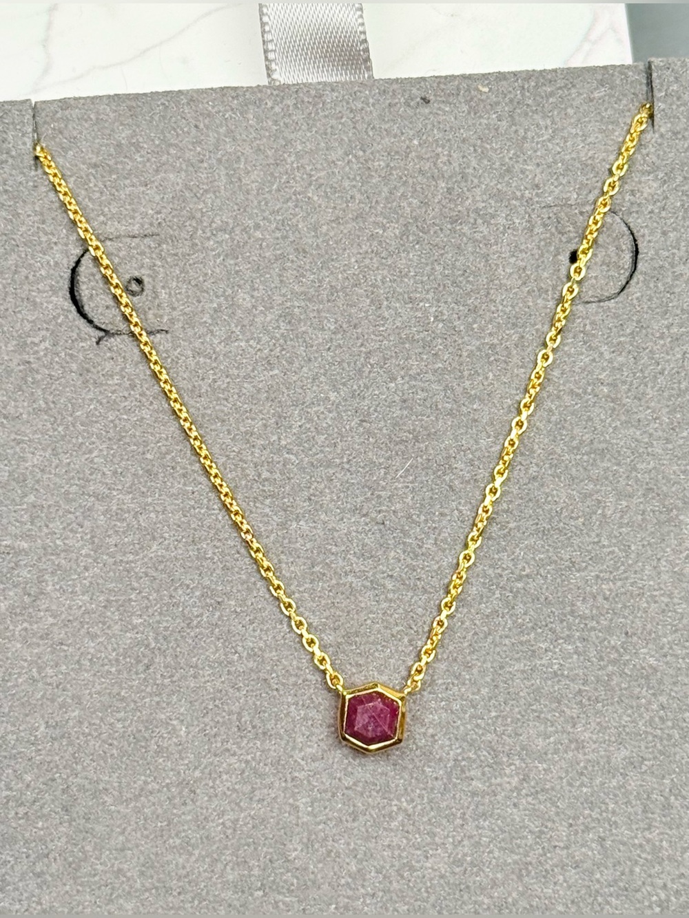 Kendra Scott Davie Pendant Necklace in 18k Vermeil Gold in Pink Ruby